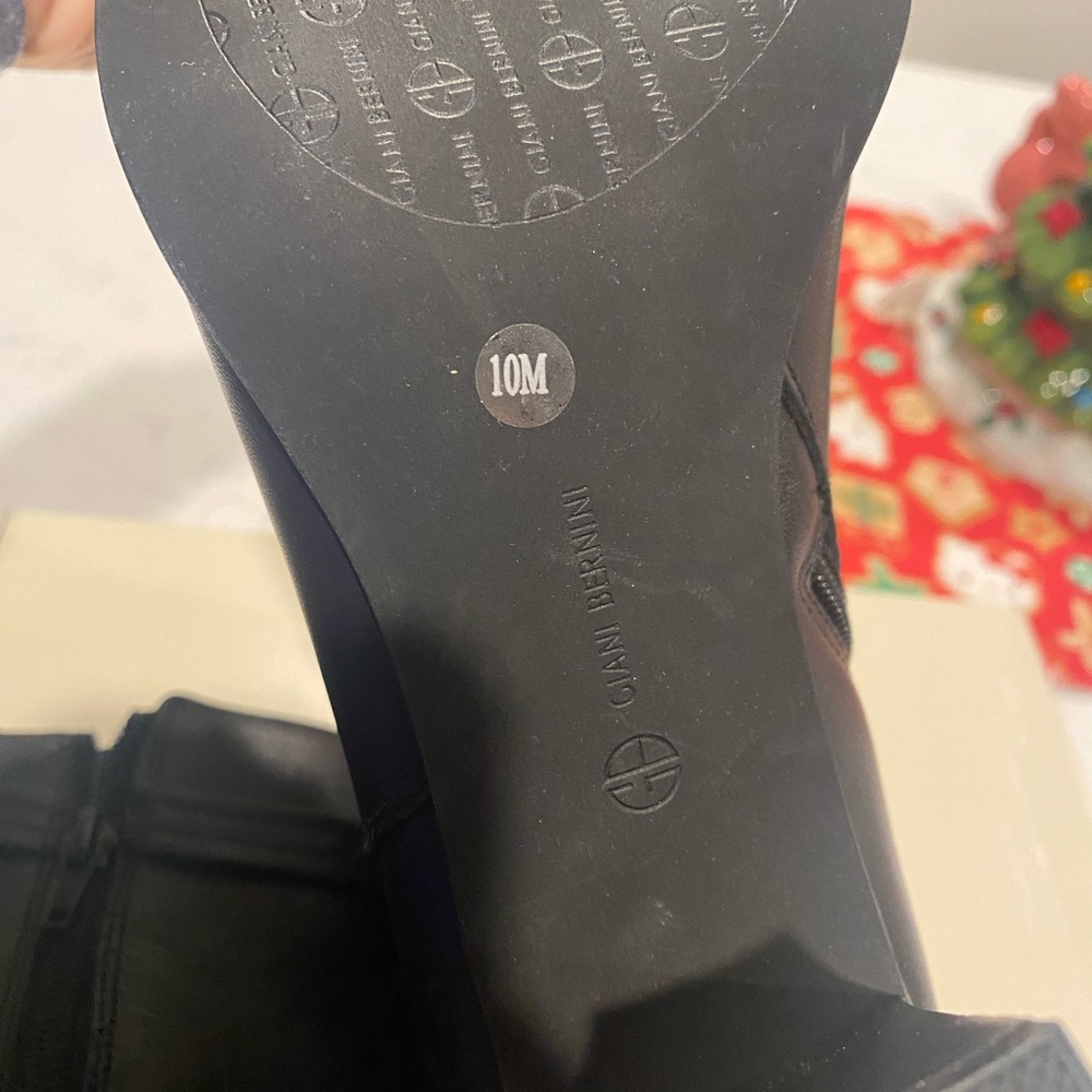 Like New! Giani Bernini Black Leather Ankle Boots 10 M - Picture 11 of 15